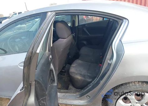 2010 Mazda Mazda3 I Sport из США, поврежденный, VIN JM1BL1SF2A1205208